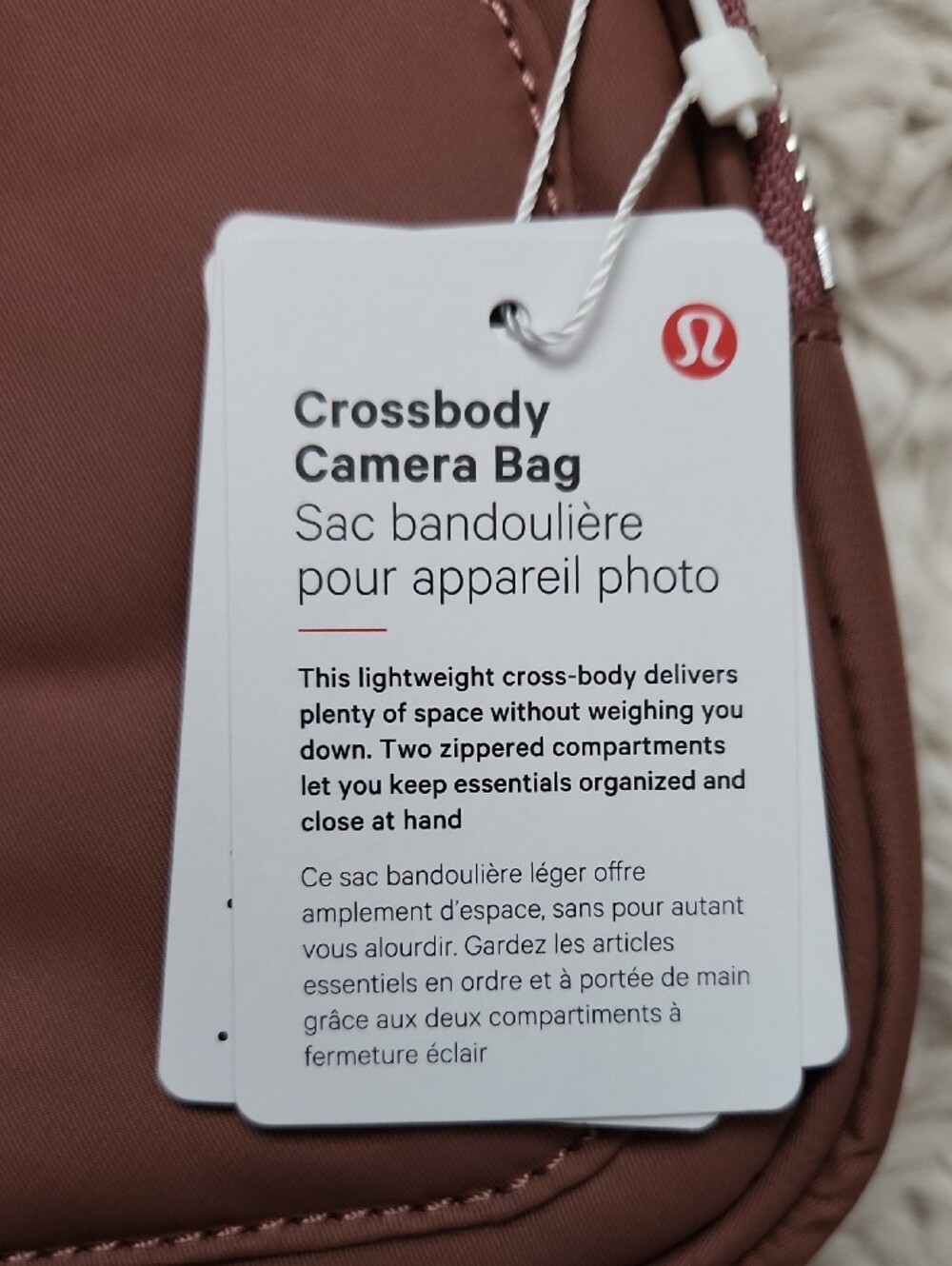 NWT lululemon Crossbody Camera Bag - Picture 3 of 5